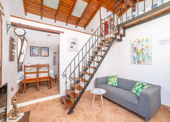Casa La Orilla Villa *